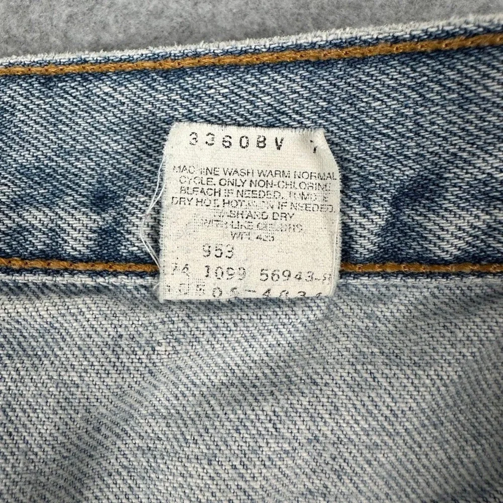 Vintage Levi 505 Men 90's Straight Light Wash Distressed Denim Jeans Rodeo 34x29